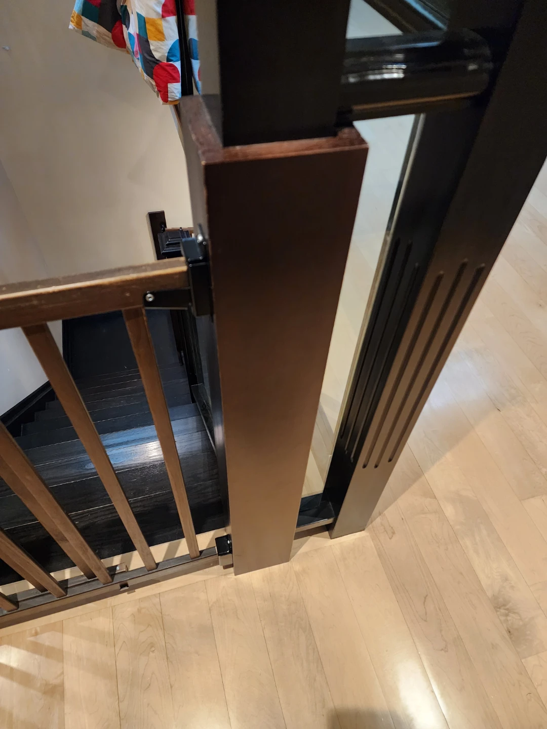 Evenflo Top-of-Stairs Gate. Real Wood - photo 4