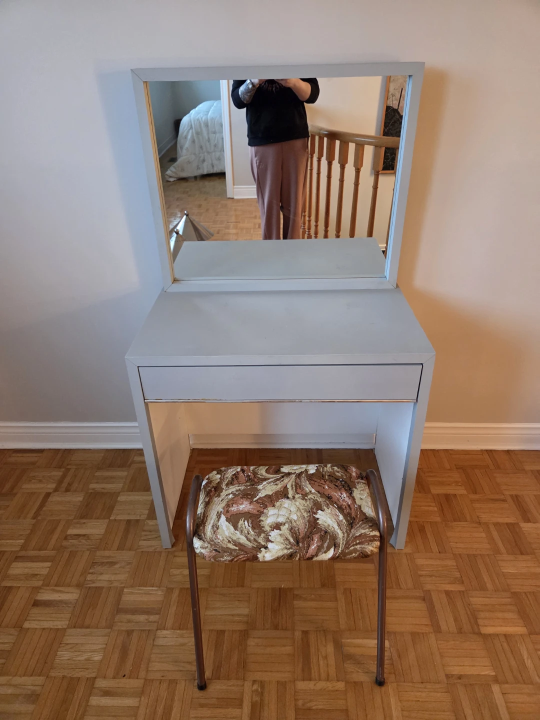 Small Children's Vanity Desk with Stool