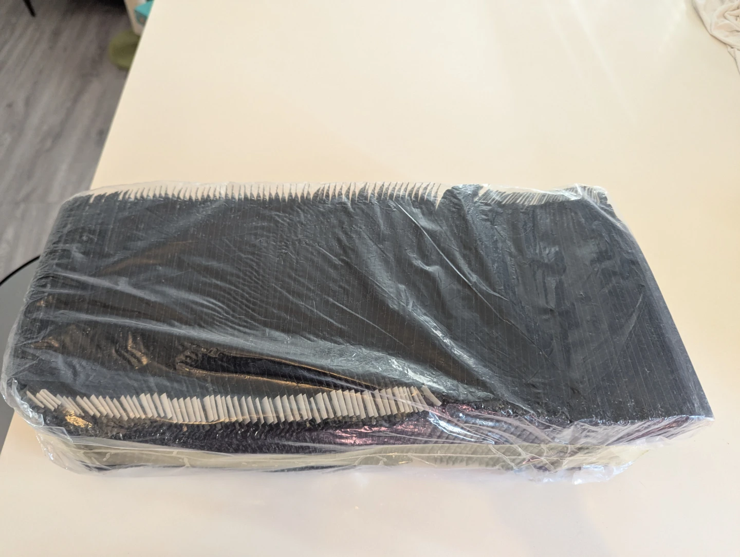 100 - 4x7 bubble mailers - photo 3