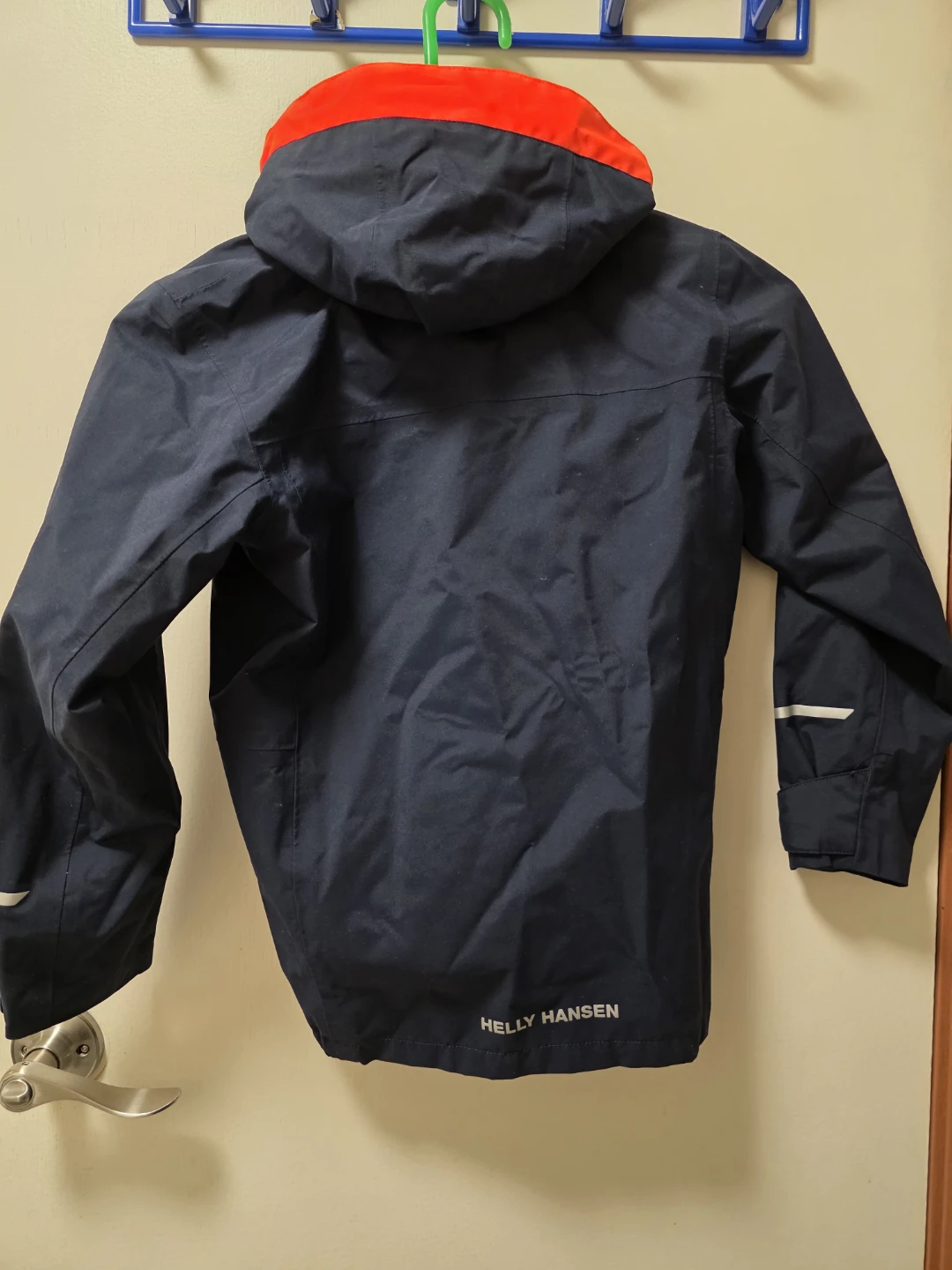 Helly Hansen Boy's Jacket - Size 134/9 - photo 2