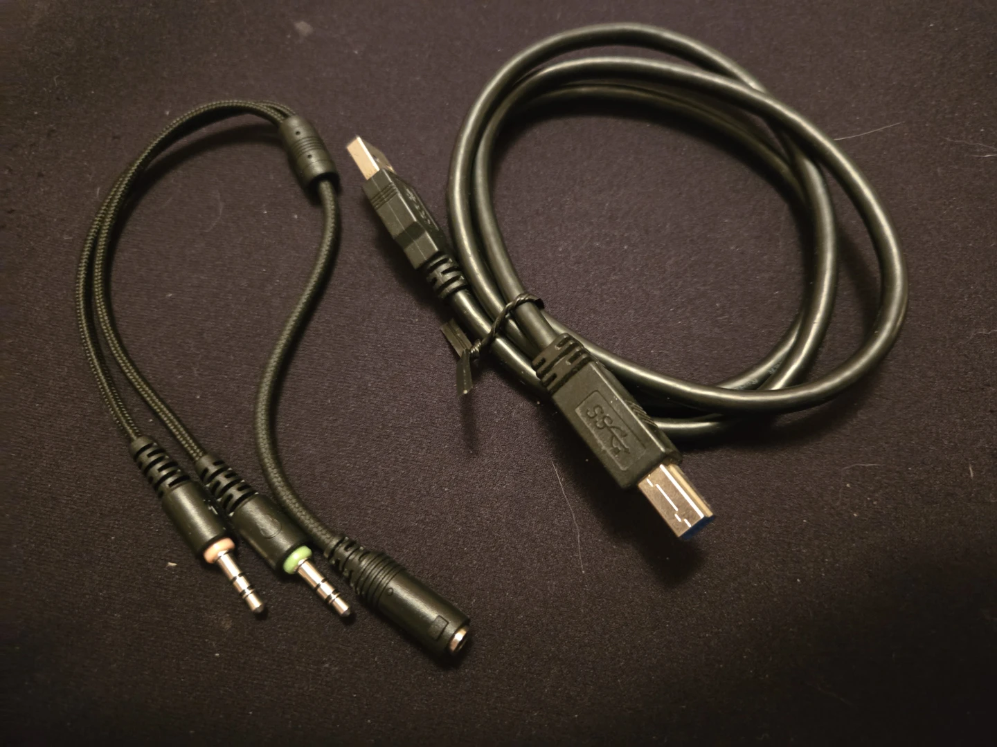 Headphone Splitter Cable & USB Cable