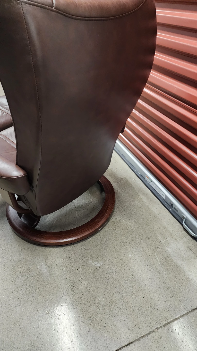 Brown Leather Stressless Recliner Chair with Ottoman - photo 4