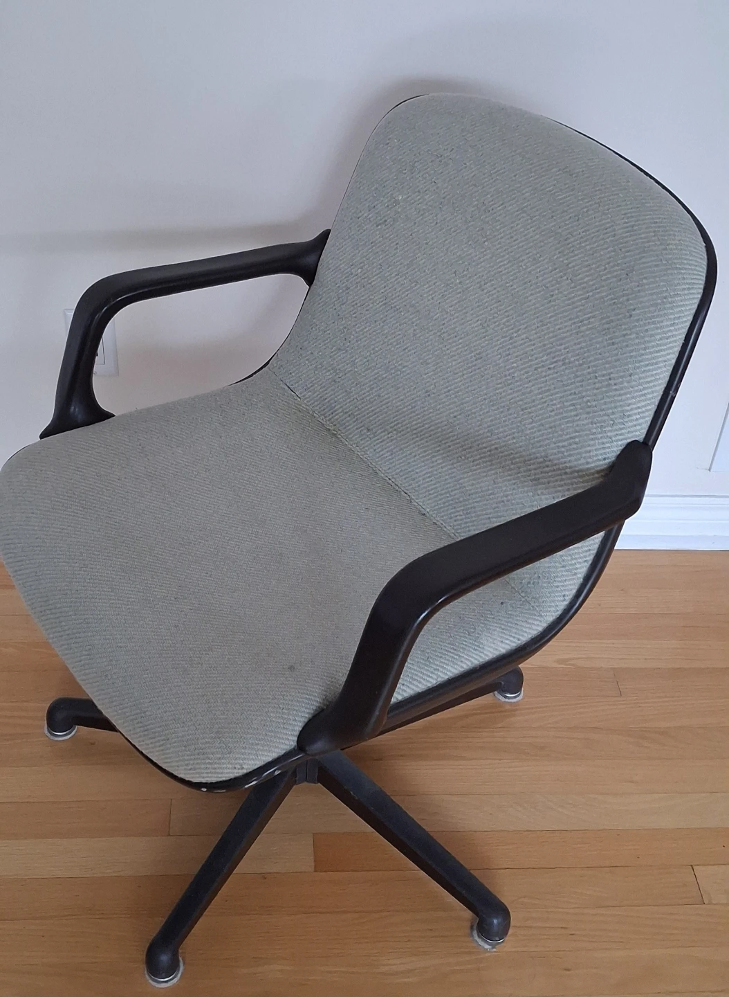Office Swivel Chair - Light Grey Fabric - photo 2