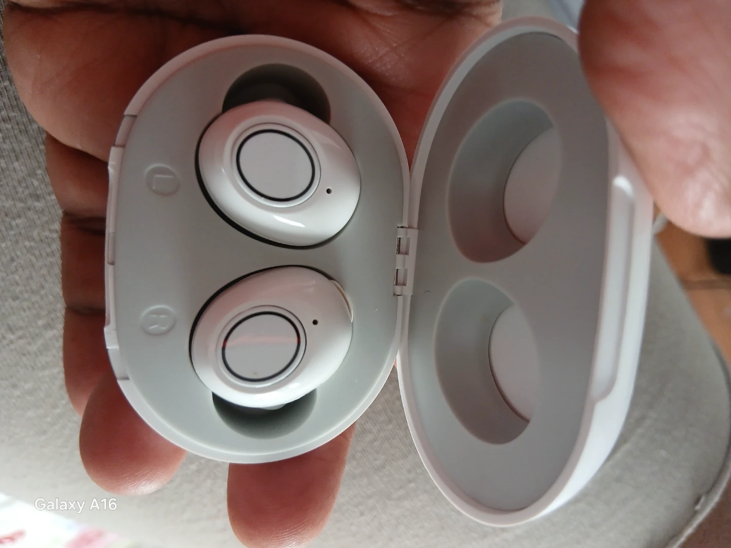 JINGHAO Wireless Earbuds with Charging Case - photo 2