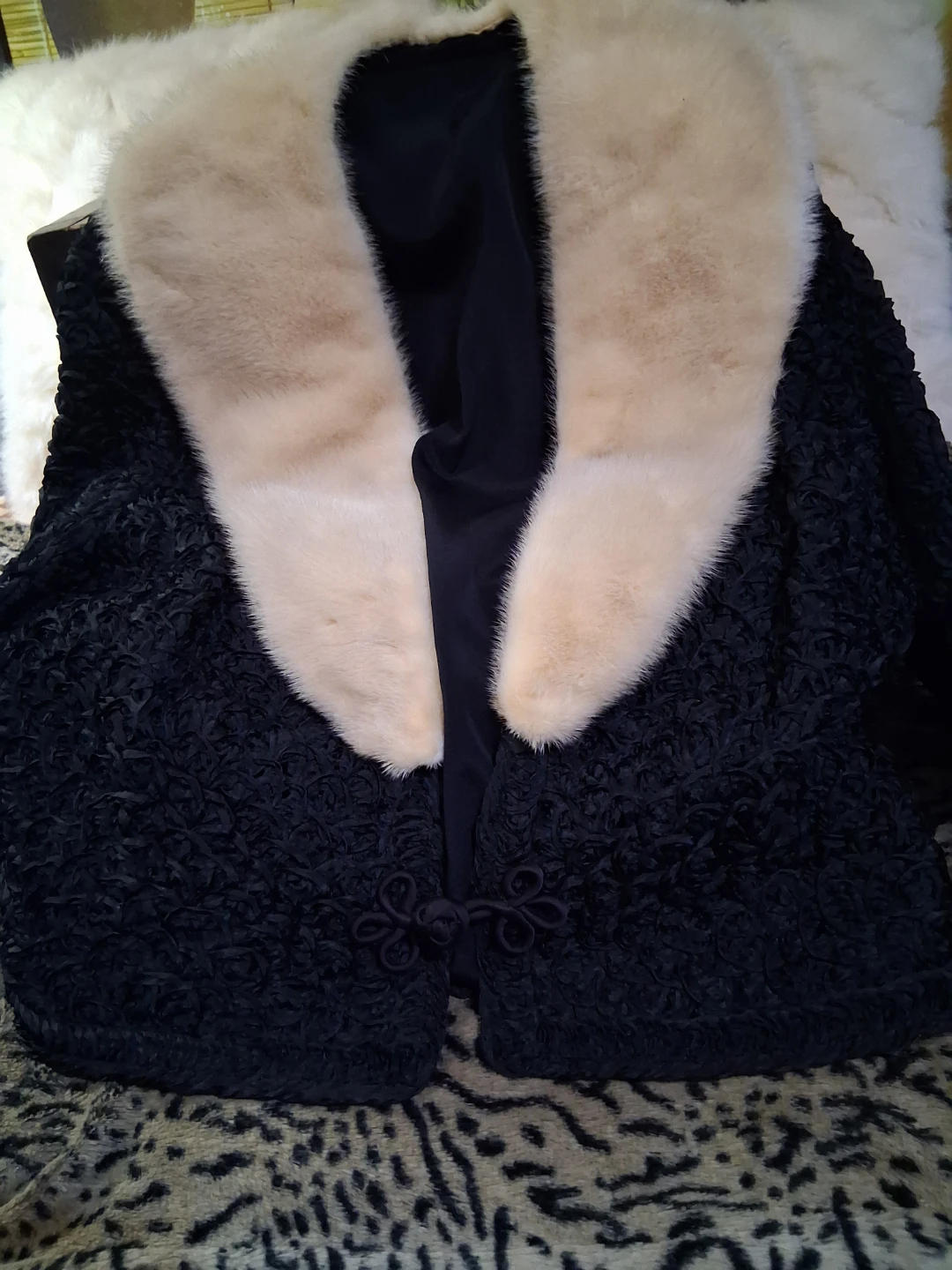 Vintage Black short dress jacket with fur collar - photo 2