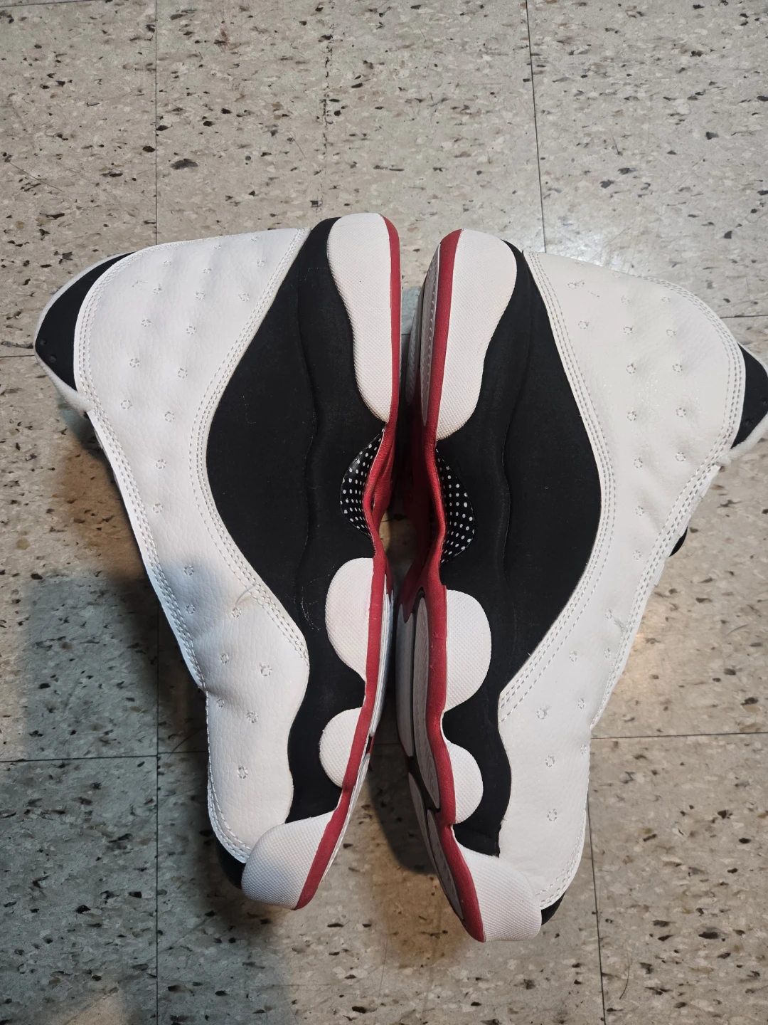 Air Jordan 13 Retro White Black Red Basketball Shoes