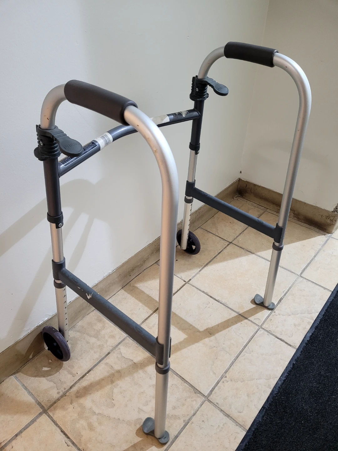 Folding Walker with Wheels🥕