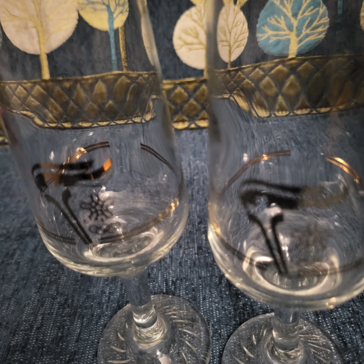 Pair of Champagne Flutes with Olympic Design - photo 2