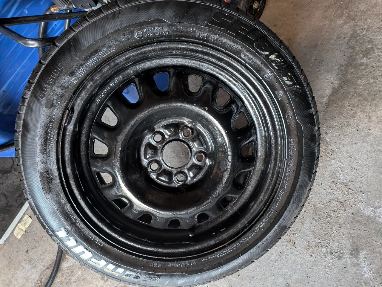 195/55R15 Tire on Steel Rim - photo 4