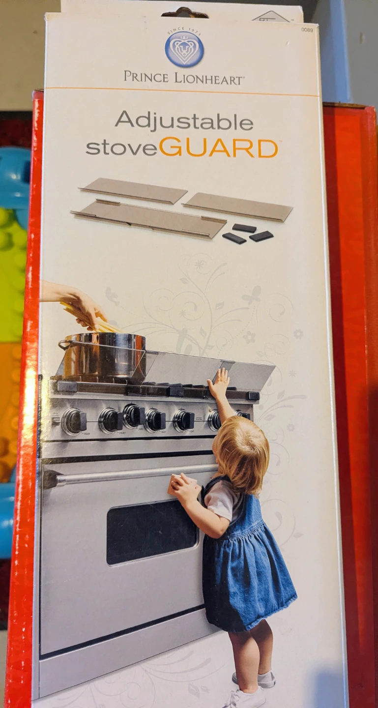 Prince Lionheart Adjustable Stove Guard - New in Box!