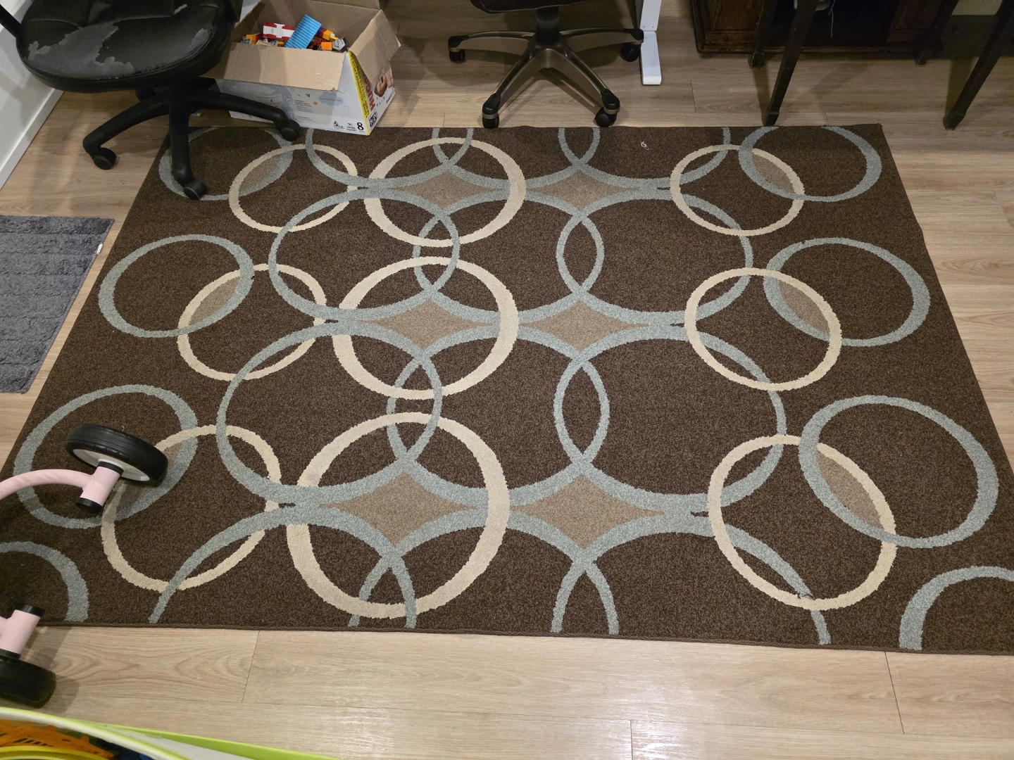 Brown Geometric Pattern Area Rug