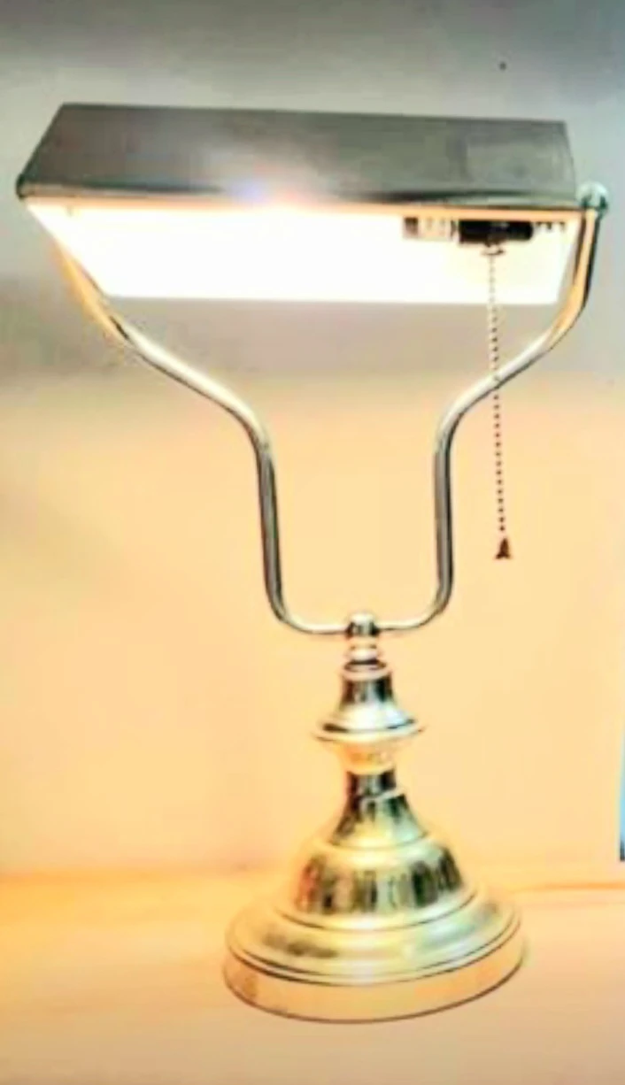 Polished Brass Banker Lamp - photo 3