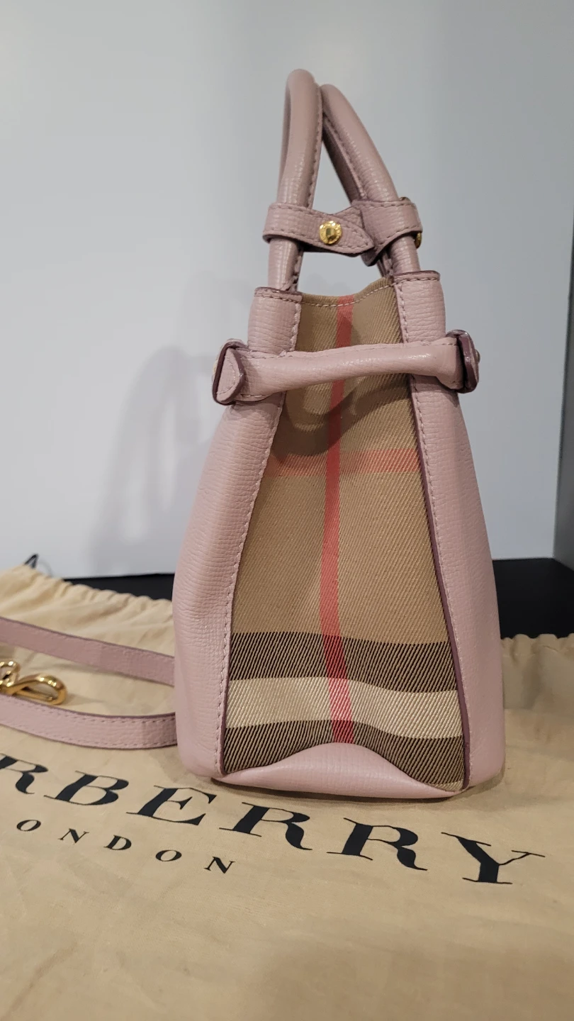 Authentic Burberry Banner handbag - photo 5