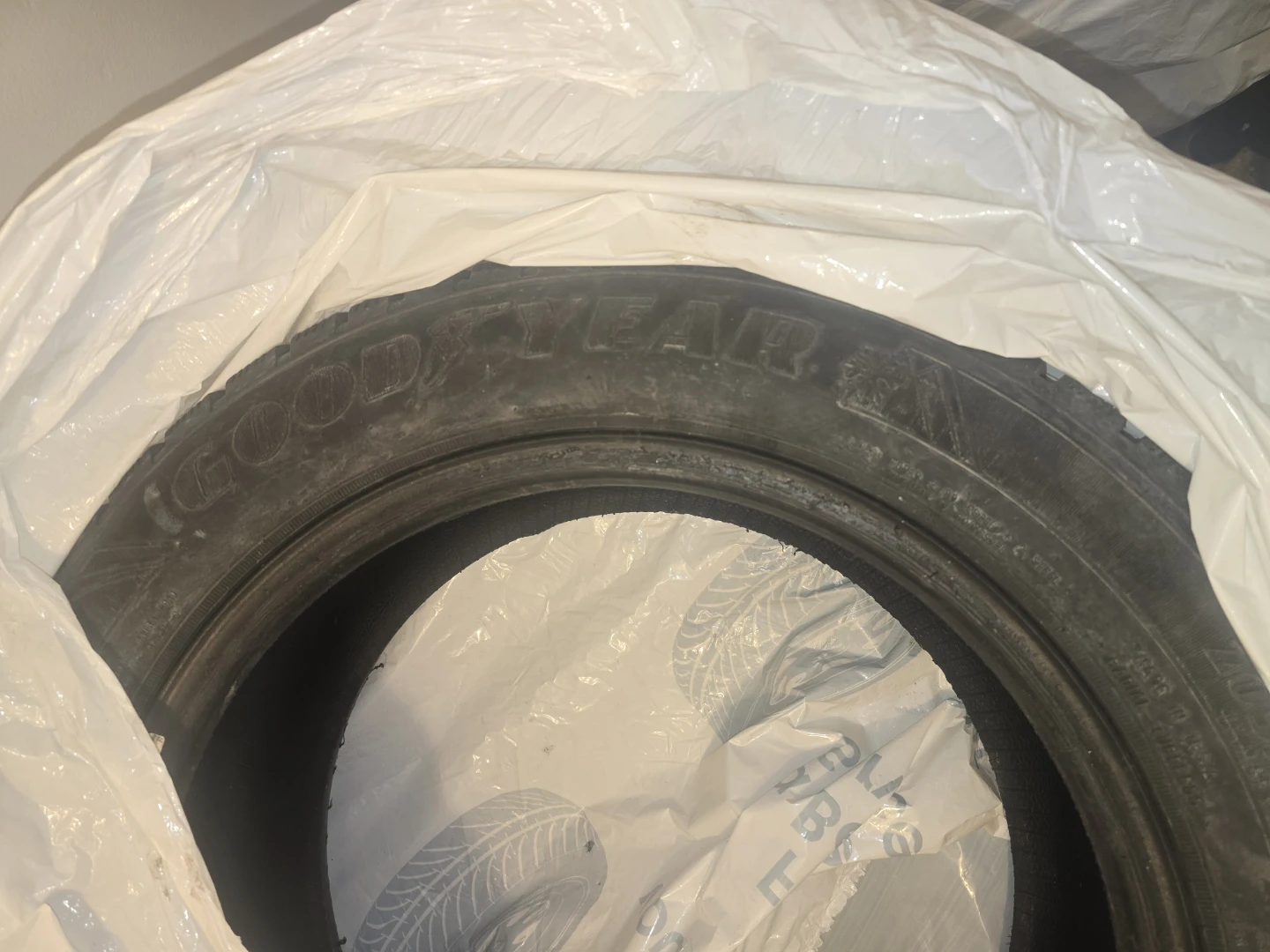 Goodyear Winter Tire 205/55R16 91T - photo 3