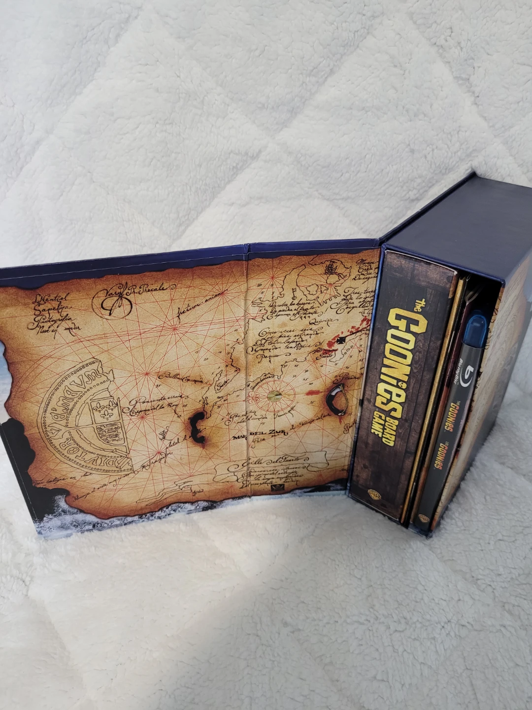 The Goonies 25th Anniversary DVD Box Set - photo 2