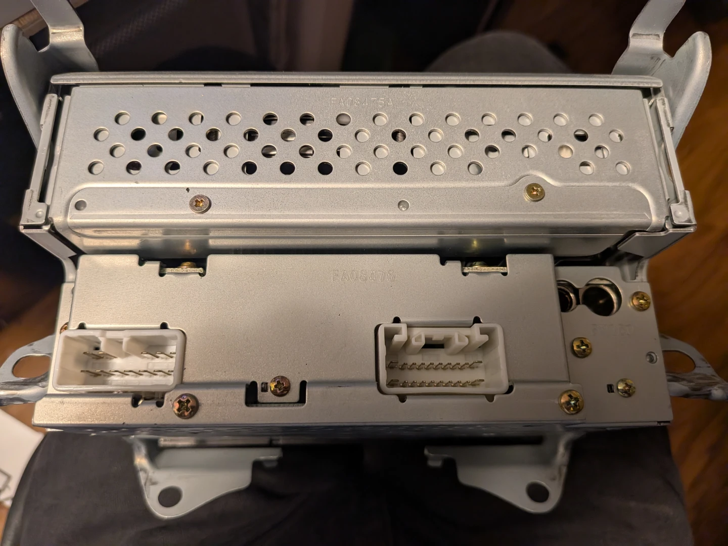 Toyota CD Changer Head Unit - photo 3