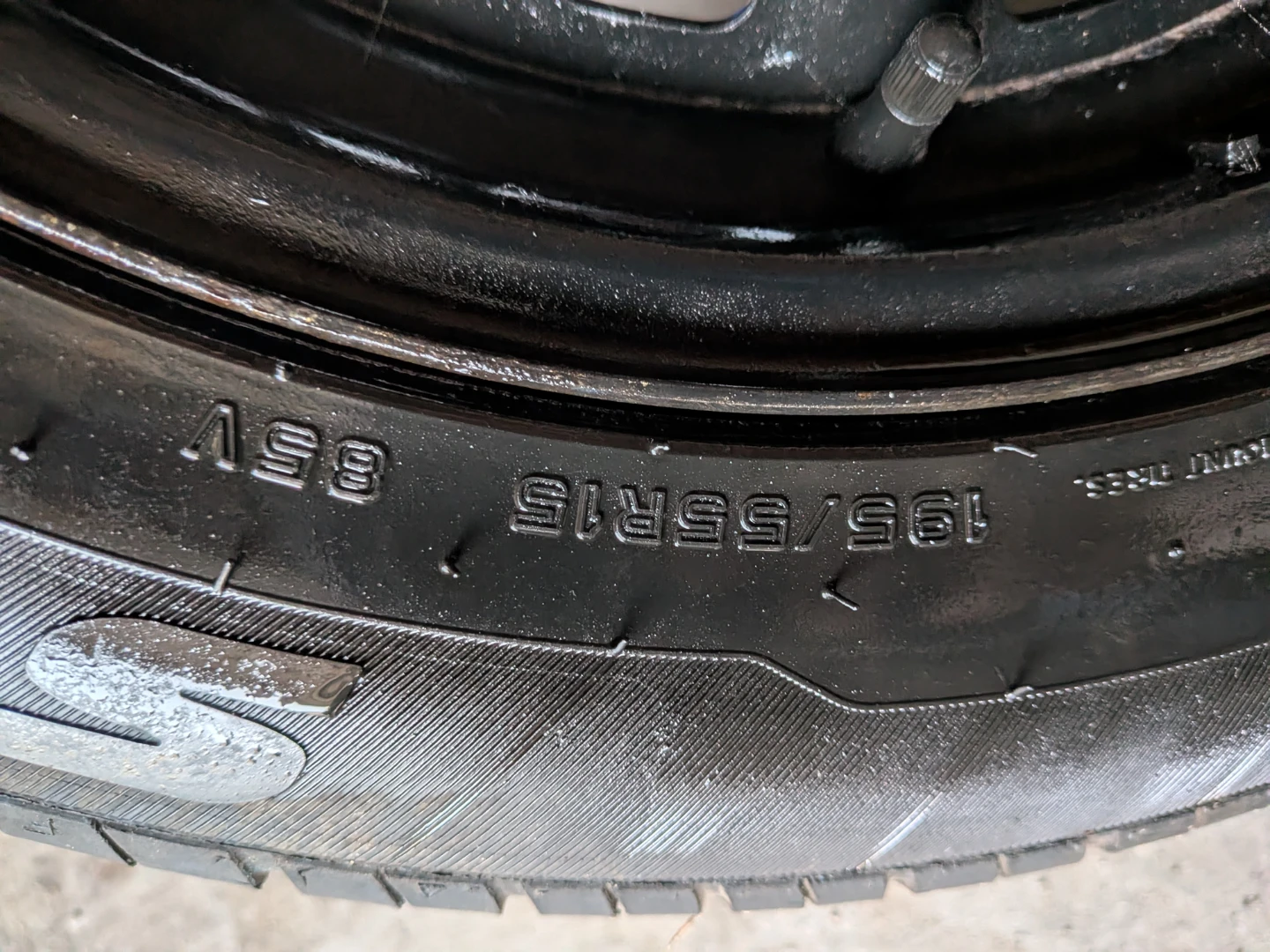 195/55R15 Tire on Steel Rim - photo 5