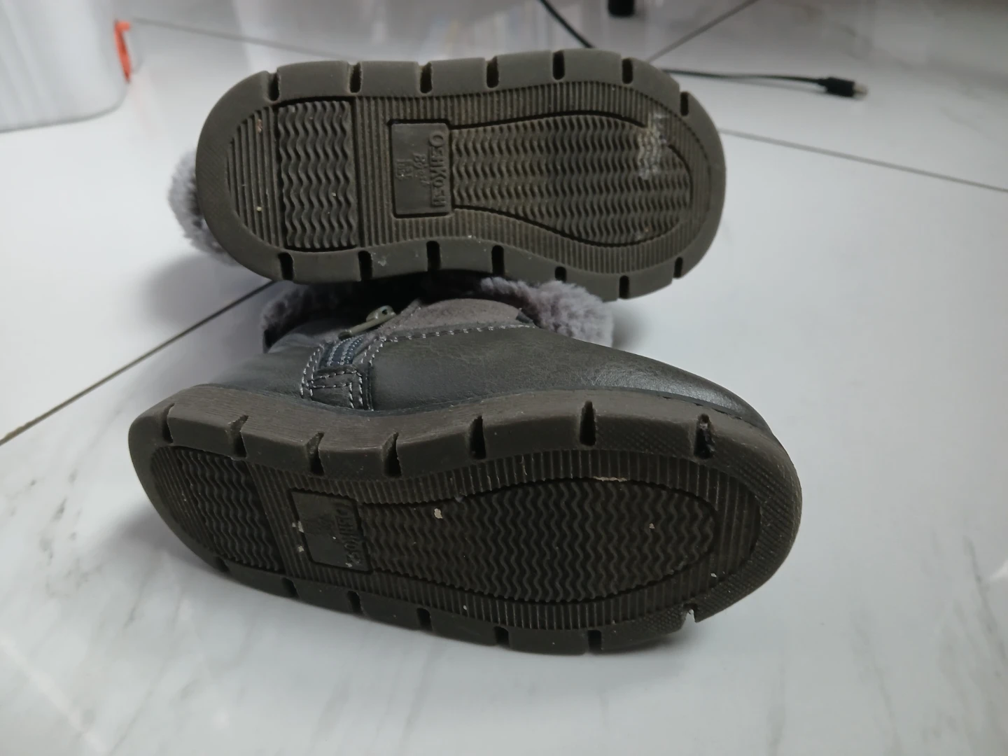 OshKosh B'gosh Gray Faux Fur Lined Winter Boots - photo 3