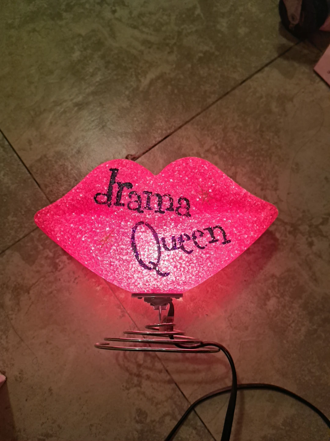 Pink "Drama Queen" Lip-shaped table Lamp