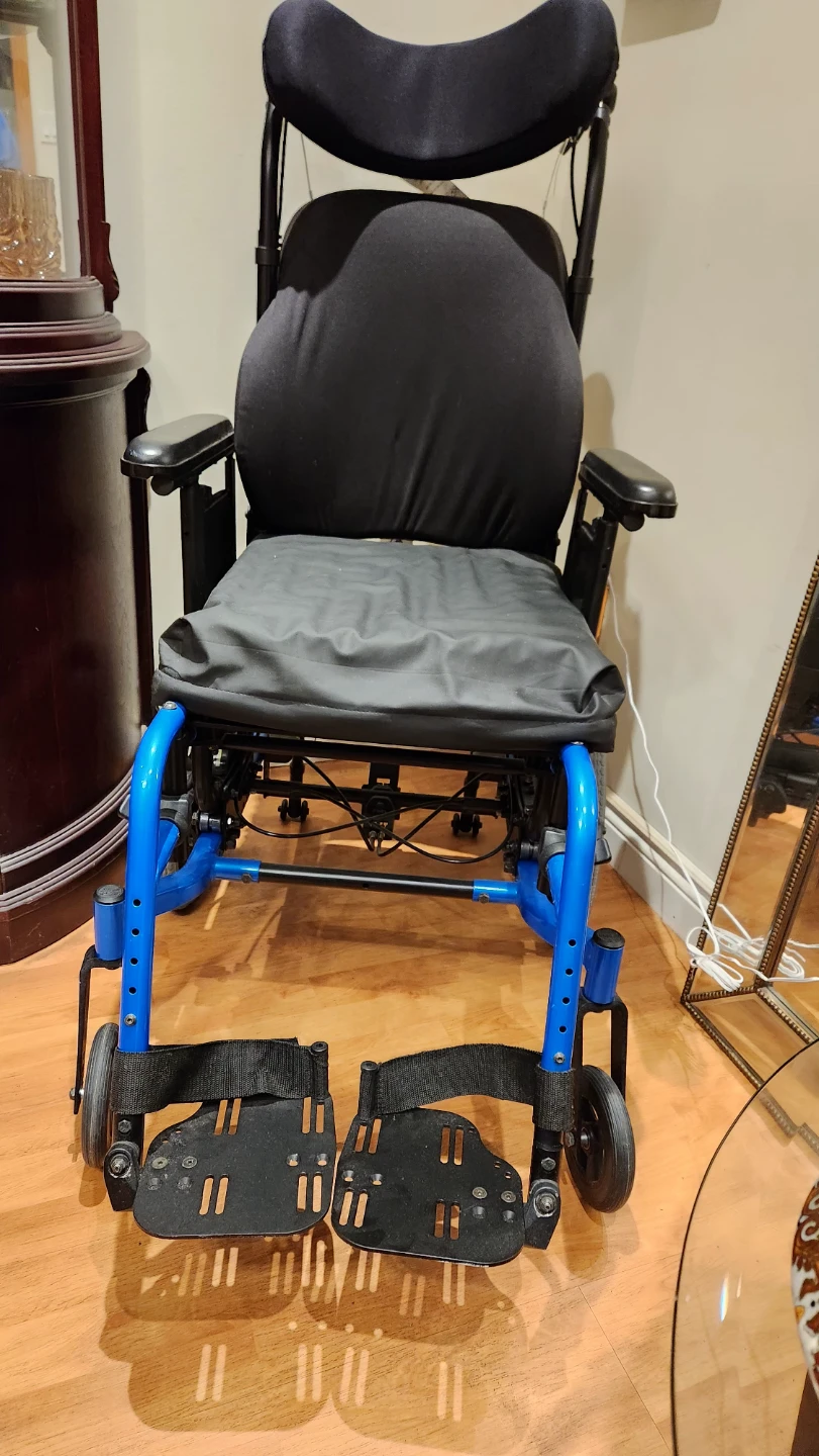 Tiltable manual Wheelchair - photo 4