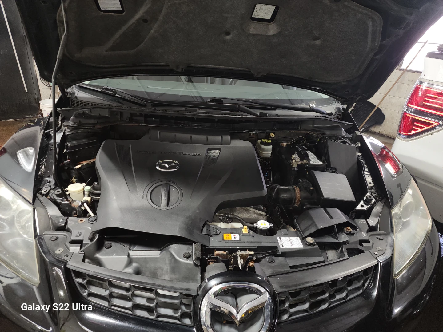 Mazda CX-7 Black SUV - photo 2