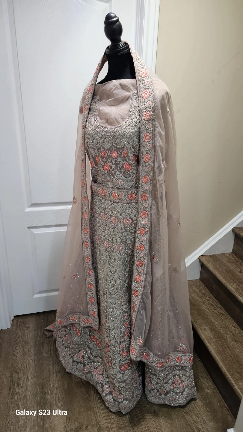 Lengha Choli Set - Traditional Indian Outfit - photo 4