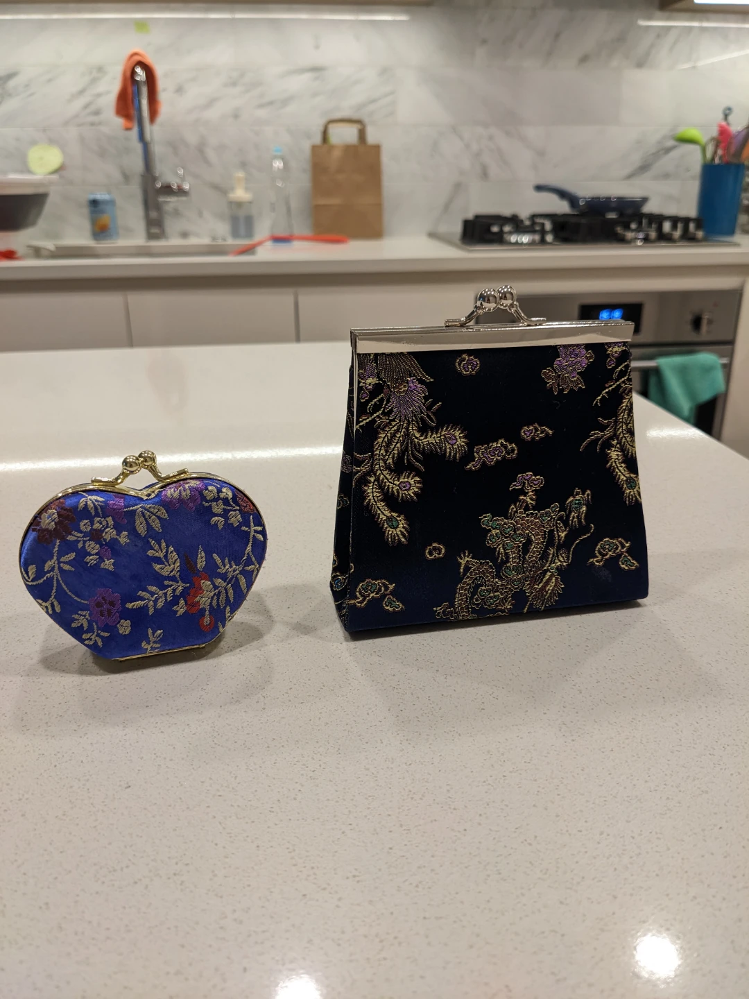 Vintage Style Blue Floral Handbag and jewellery storage 🧡
