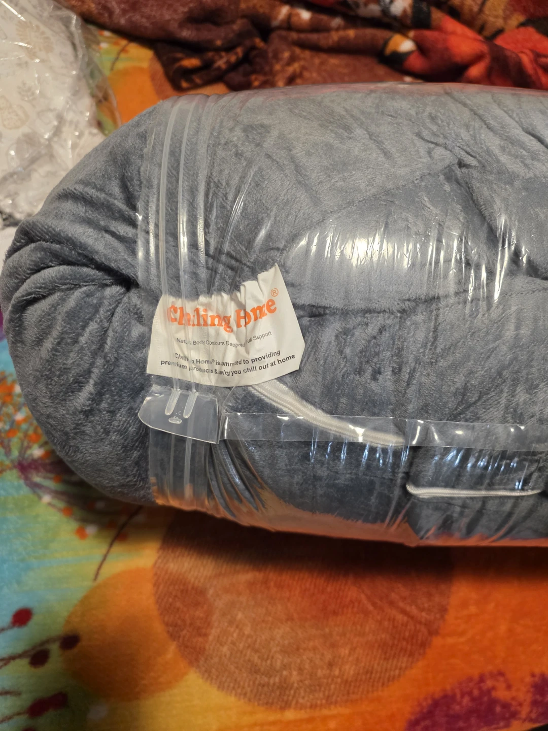 Chilling Home Pregnancy Pillow - New in Packaging - photo 3