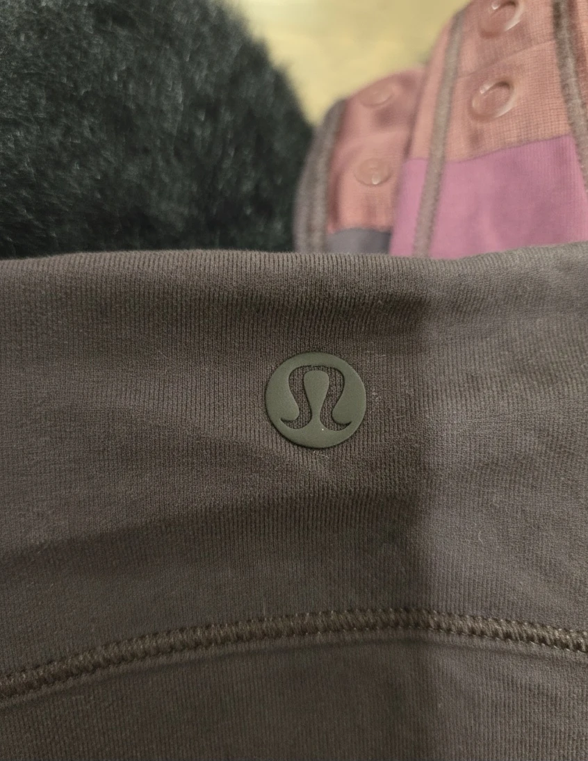 Lululemon Bodysuit Size 6 - photo 2