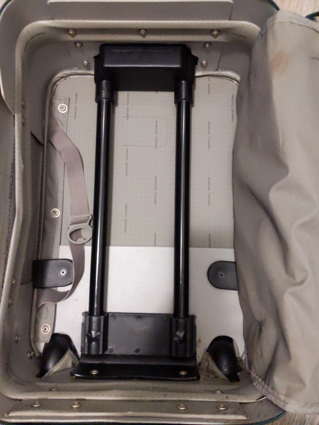 American Tourister Carry-On Suitcase - photo 4