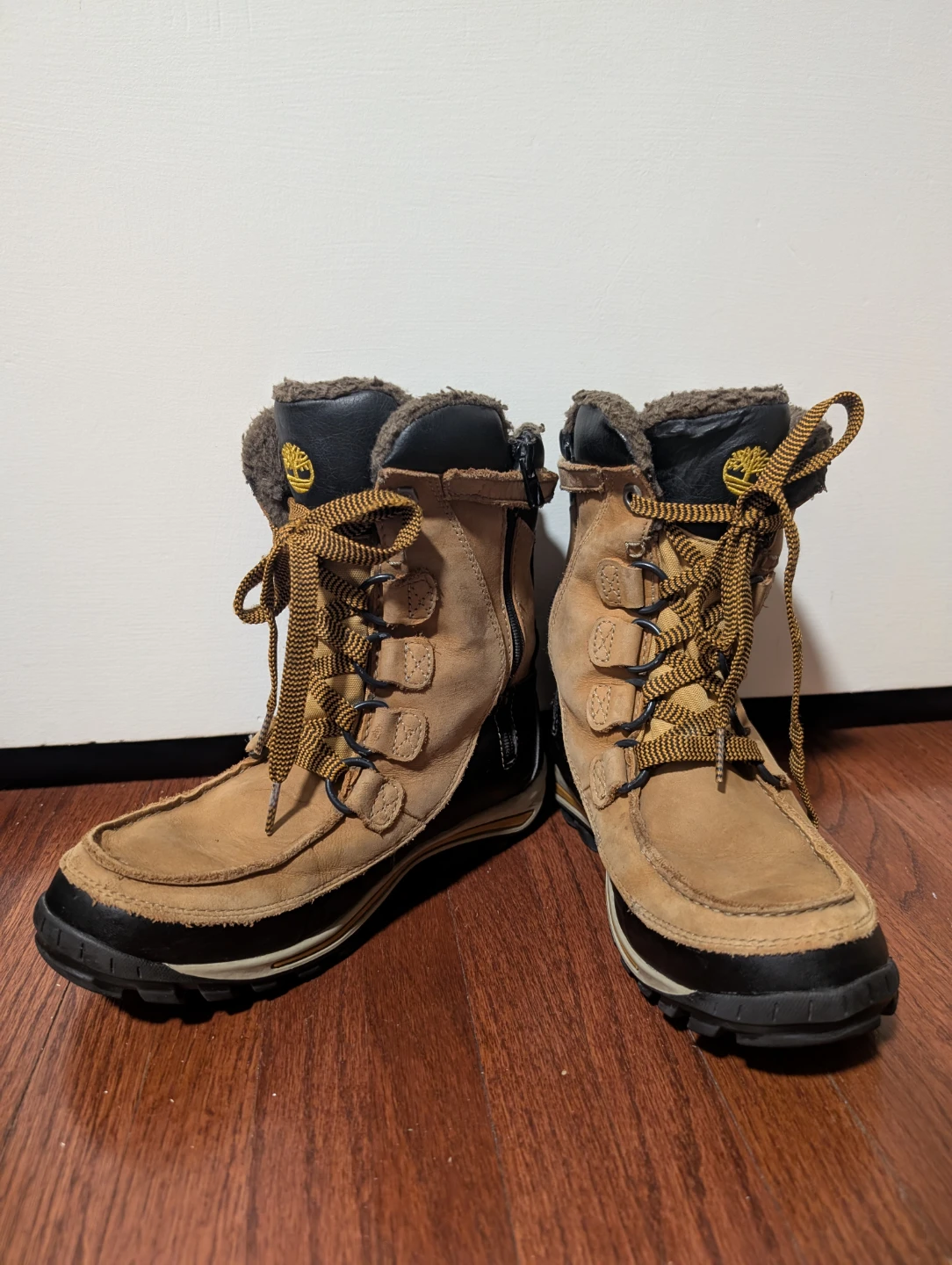 Timberland Boys' Winter Boots - Size 3.5 - photo 2