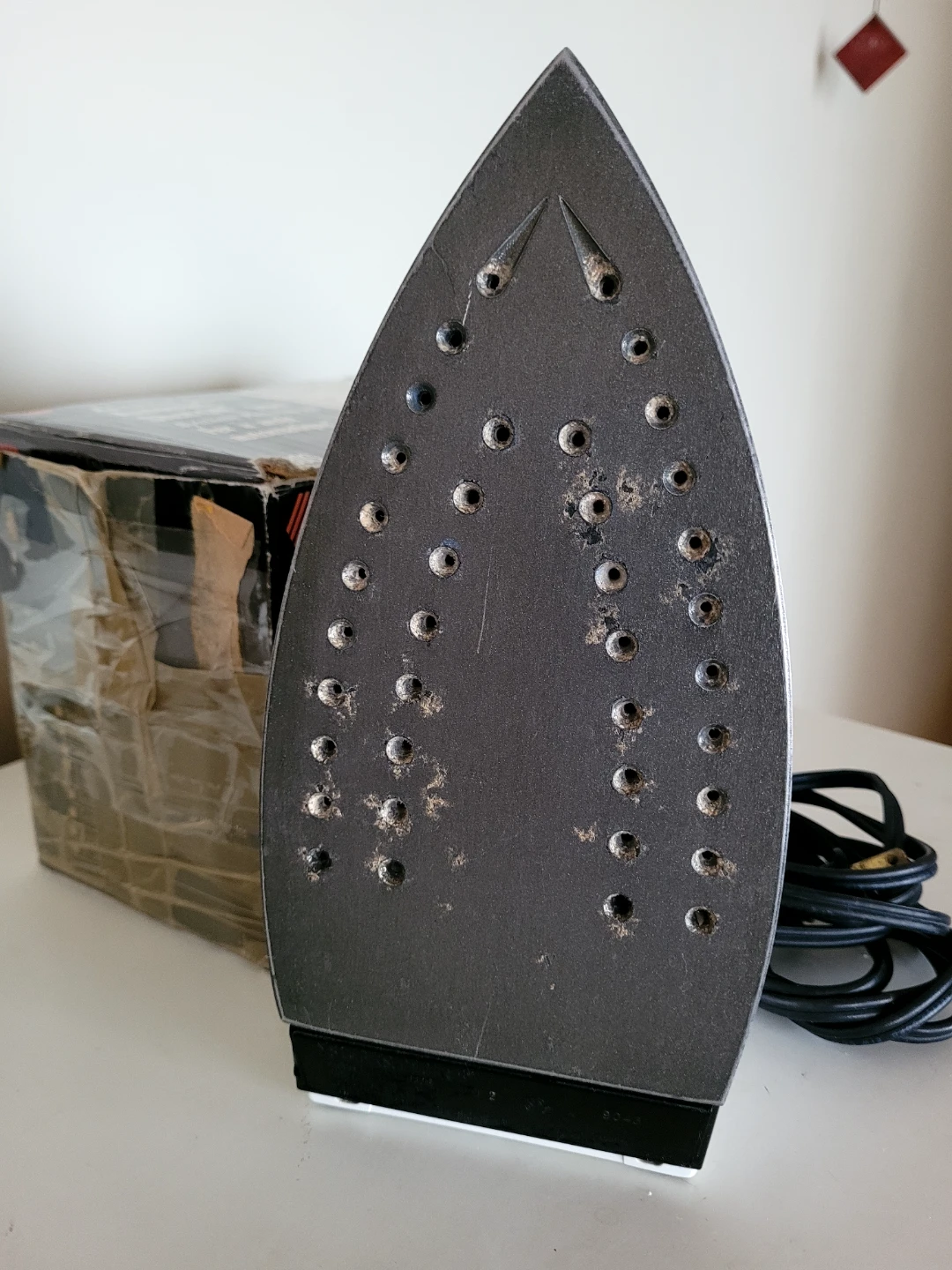 Black & Decker Auto Shut-Off Iron - photo 2