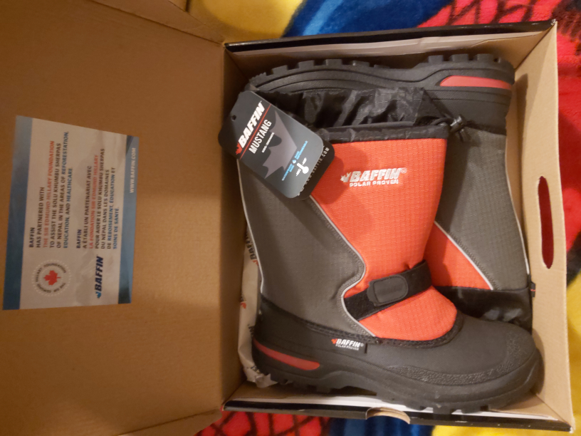 NEW Youth size 8 Baffin Mustang Polar Proven Winter Boots - photo 4