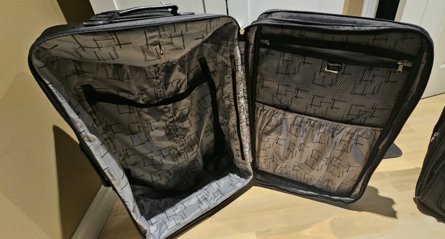 2 Tracker large suitcases - photo 3
