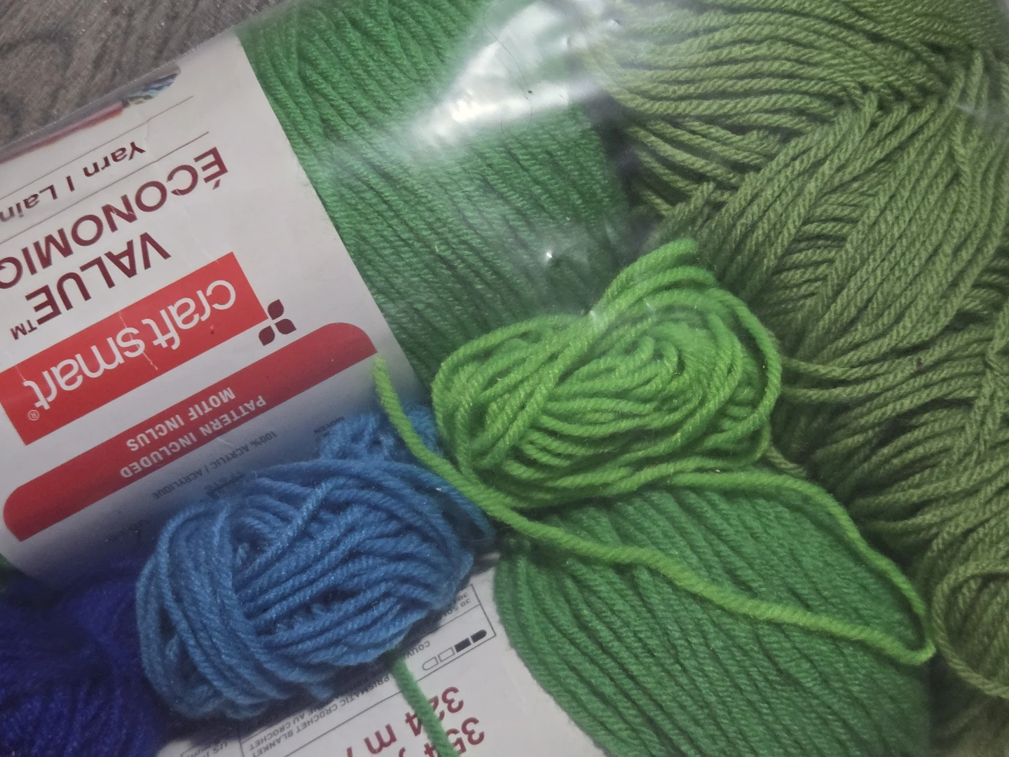 Yarn Lot! Green & Blue 🧶💙 - photo 2