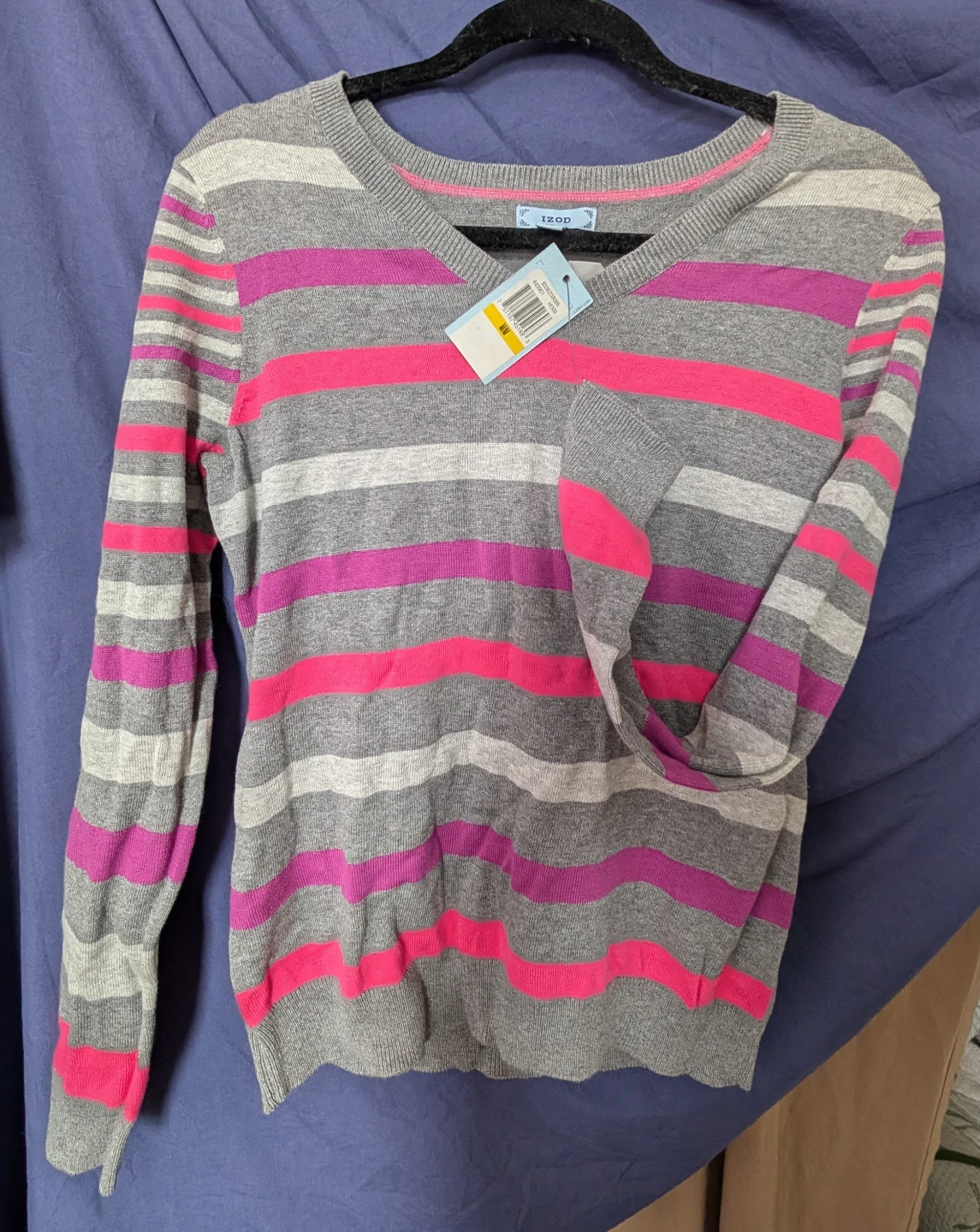IZOD Striped V-Neck Sweater - Size M
