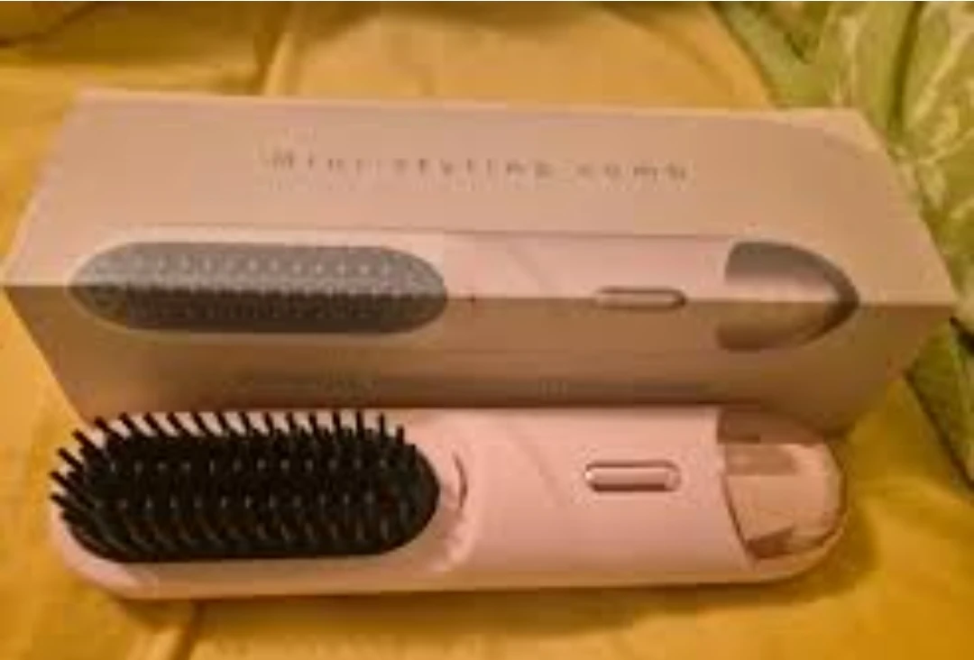 Mini Styling Comb Portable Hair Straightening 🥕