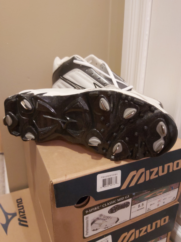 NEW Size 8.5 Mizuno 9-Spike Classic Mid G3 Baseball Cleats - photo 2