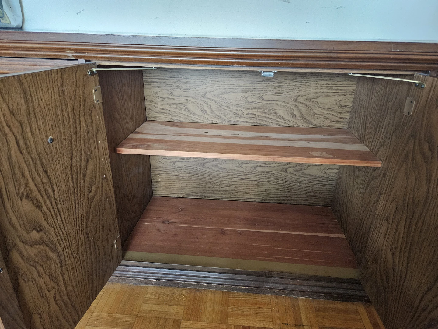 Vintage Wooden Dresser/Drawers - photo 3