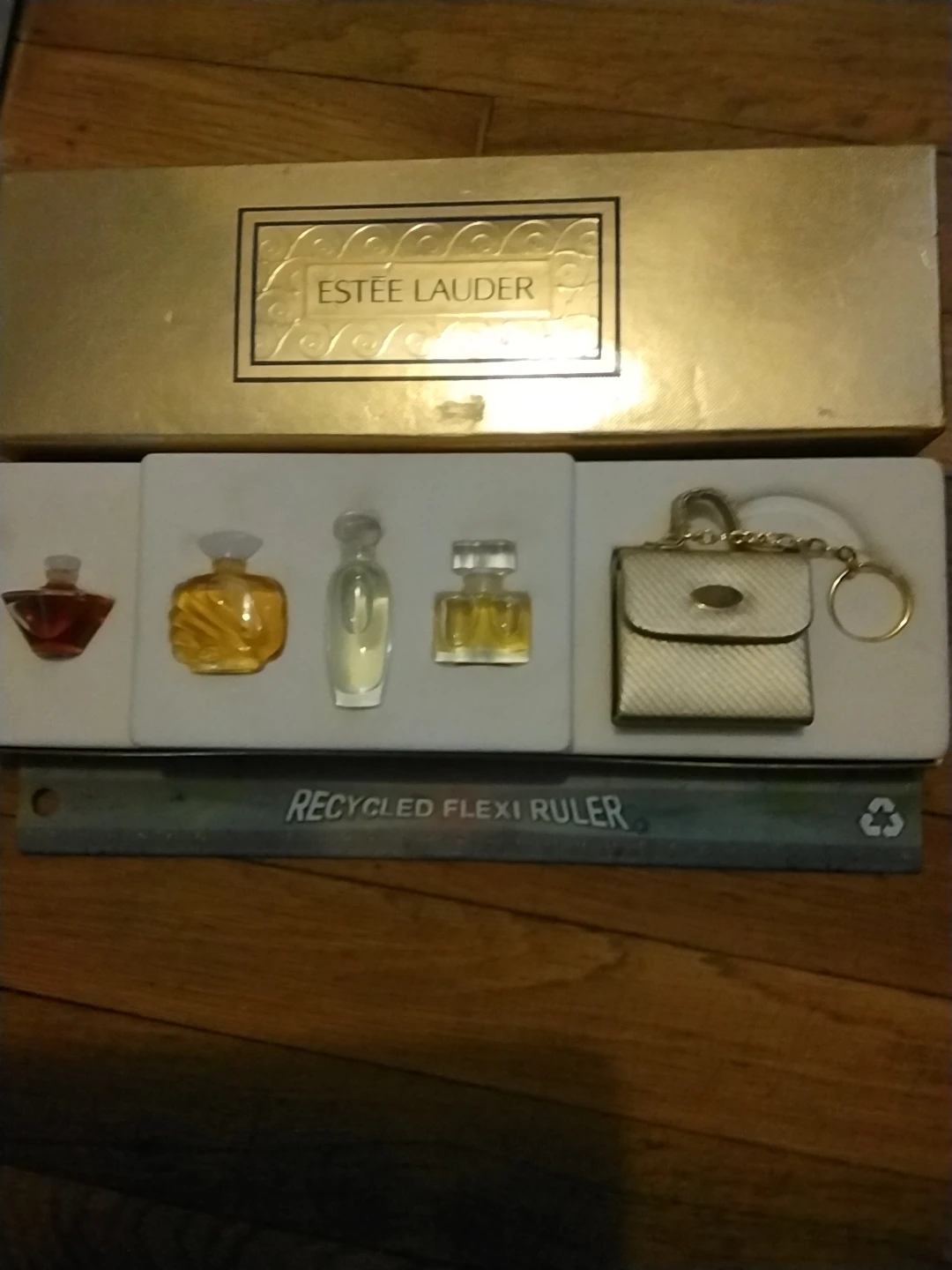 Estee Lauder Mini Perfume Collection with Purse Keychain - photo 3