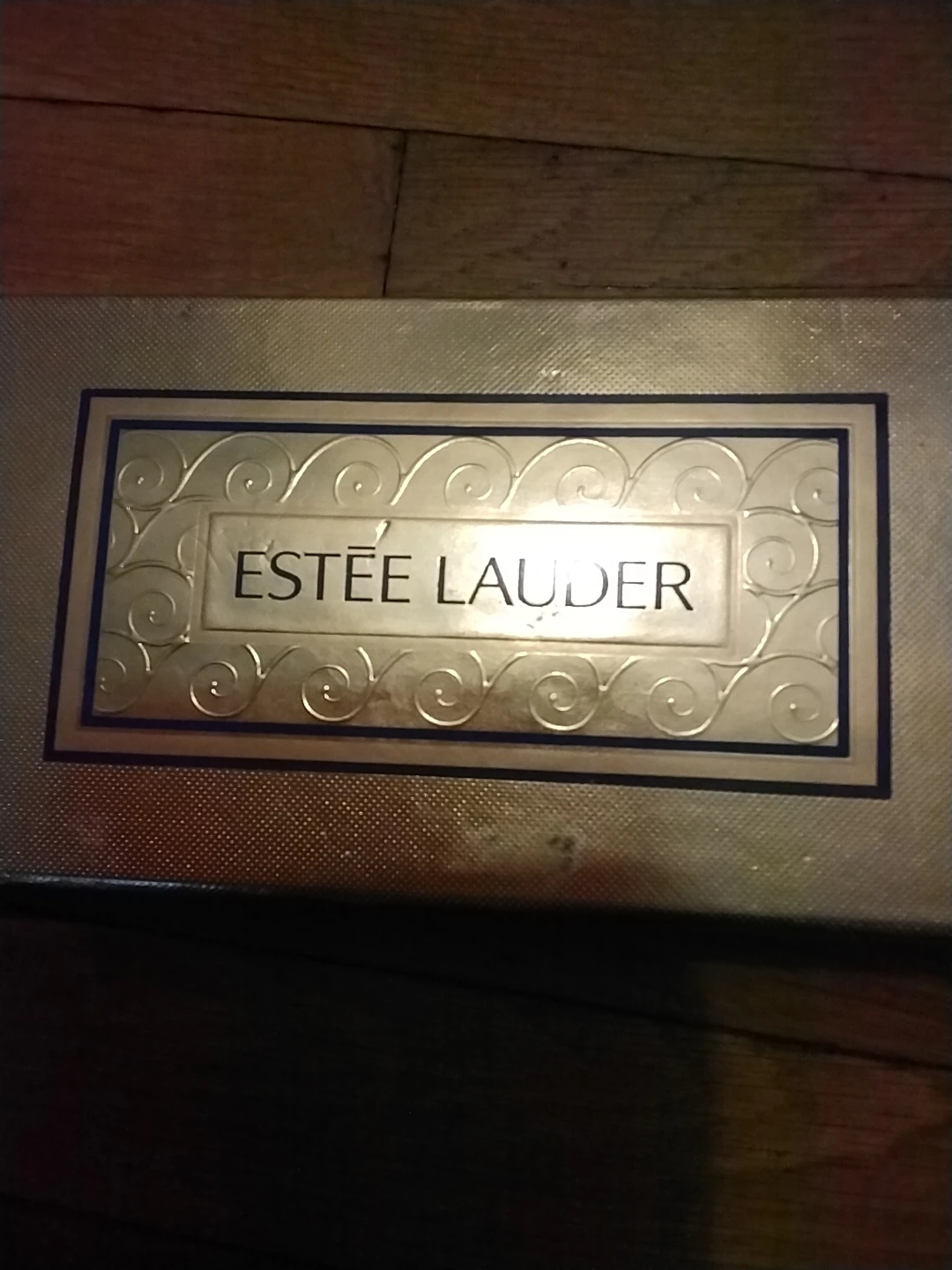 Estee Lauder Mini Perfume Collection with Purse Keychain - photo 4
