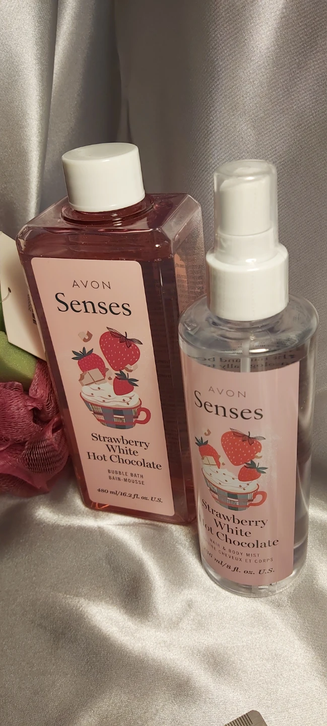 Strawberry and white hot chocolate scented bath set - photo 2