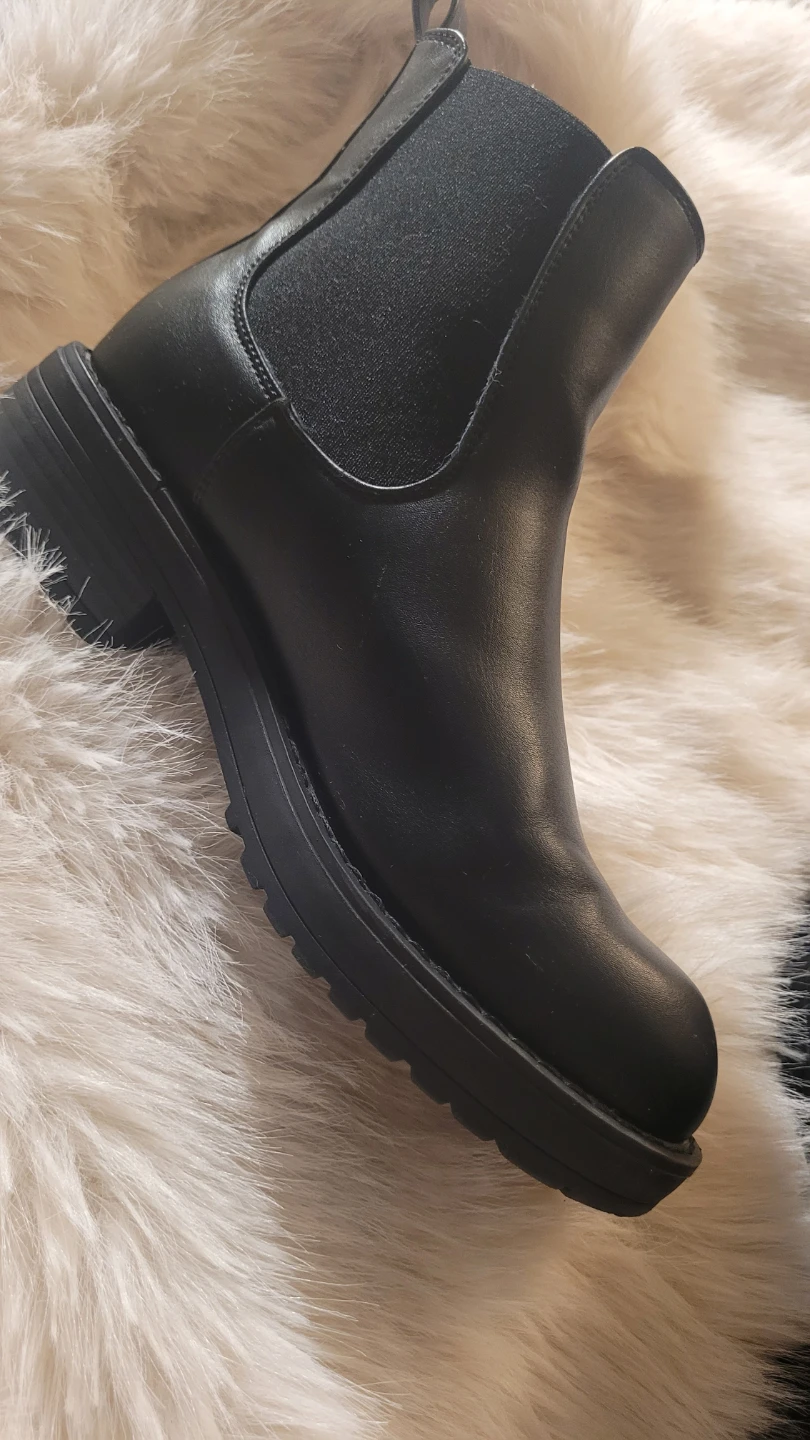Black Chelsea Boots - photo 4