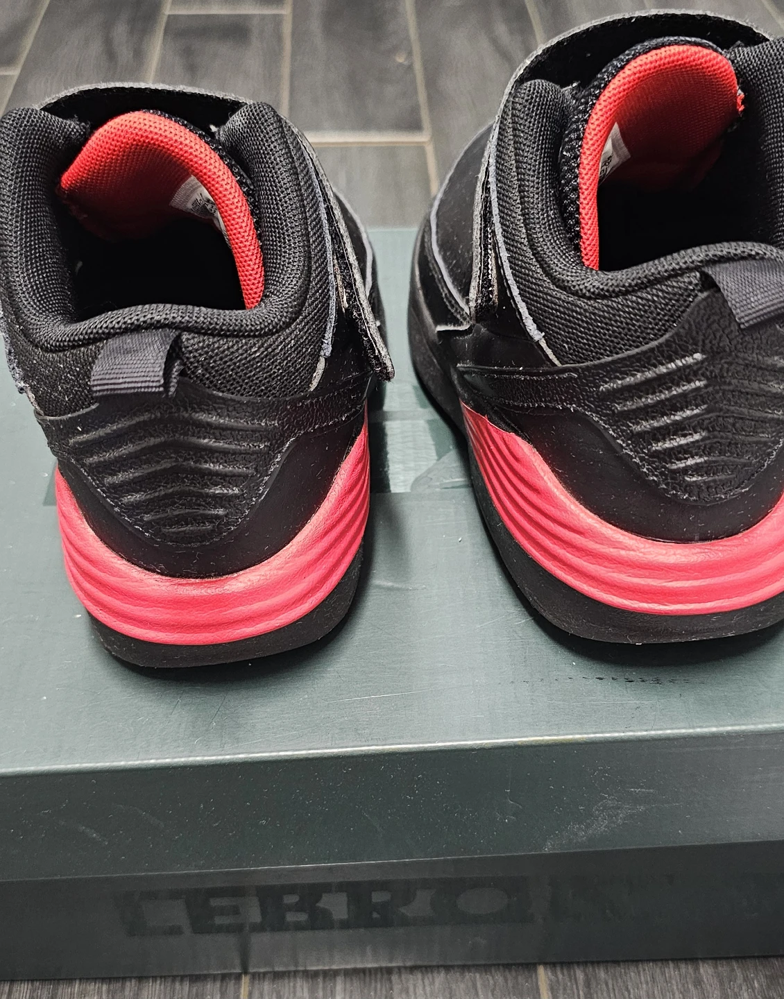Jordan Max Aura 5 Kids Basketball Shoes - photo 3