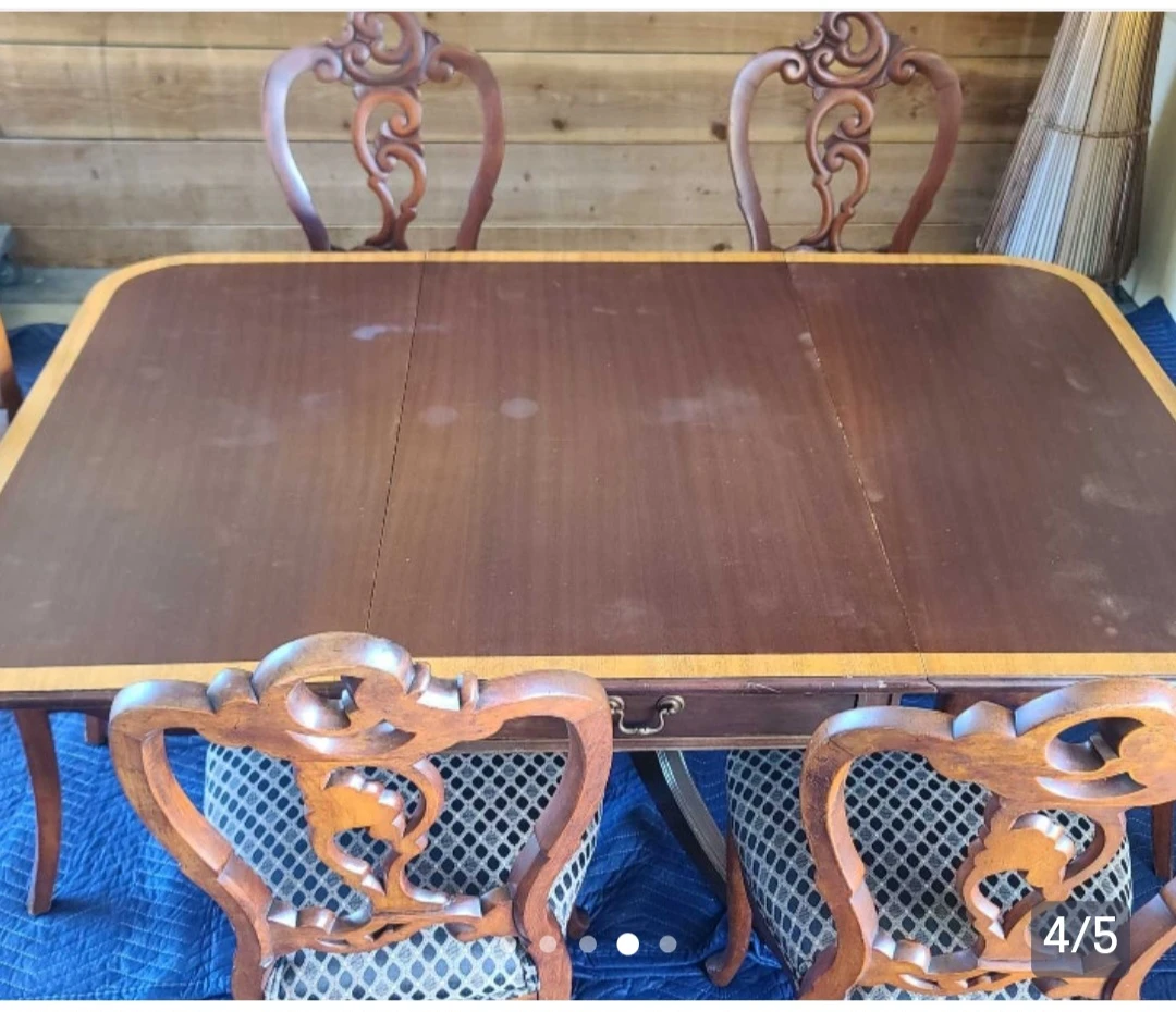 Antique Dining Table with 6 Ornate Chairs - photo 3