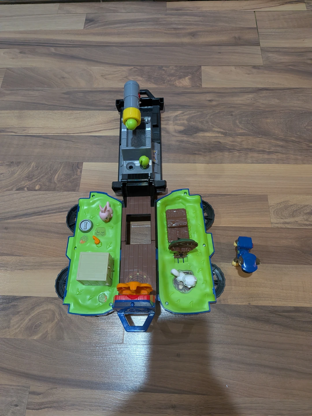 Paw Patrol Chase Transforming Vehicle - photo 4