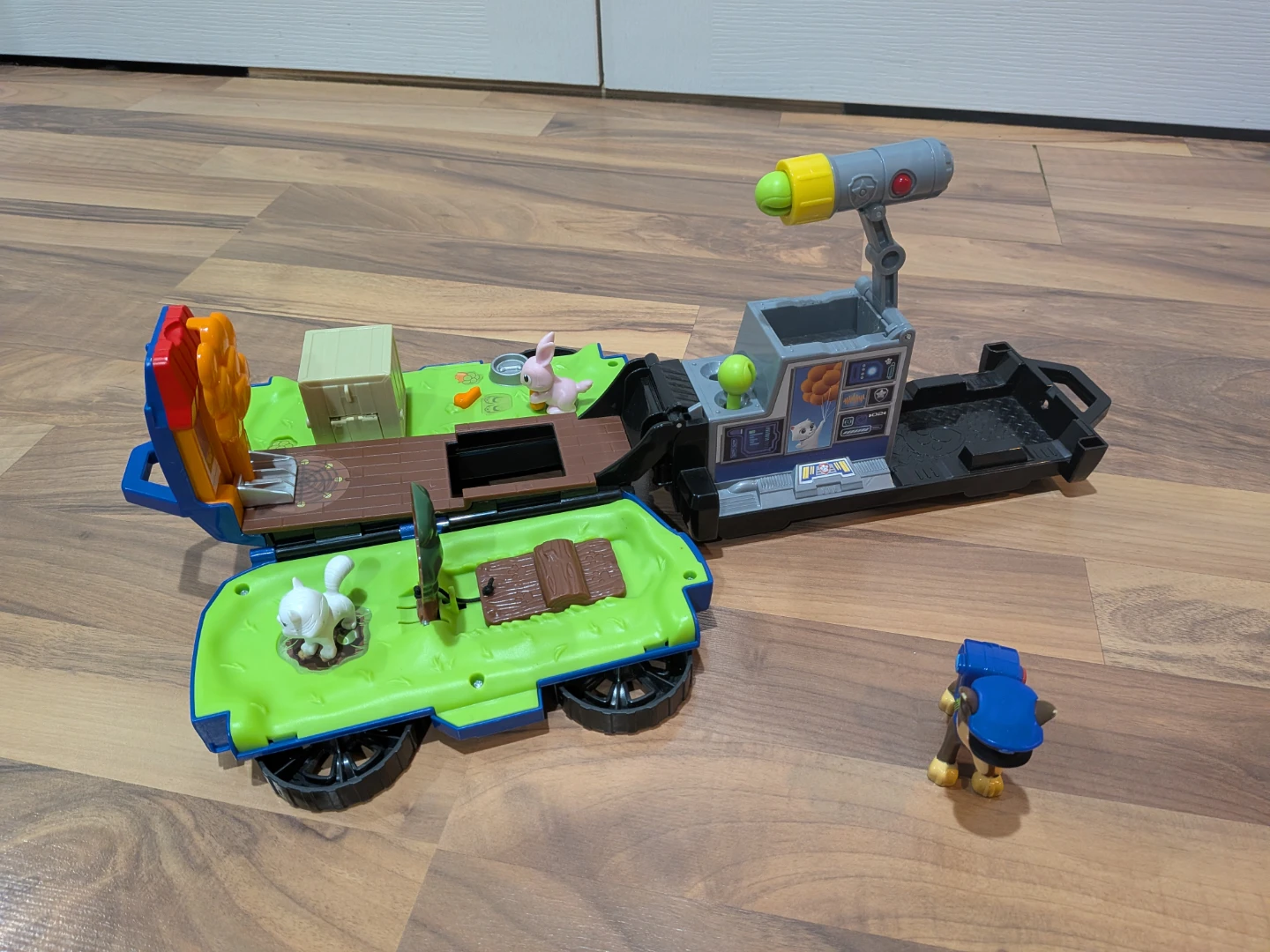 Paw Patrol Chase Transforming Vehicle - photo 5