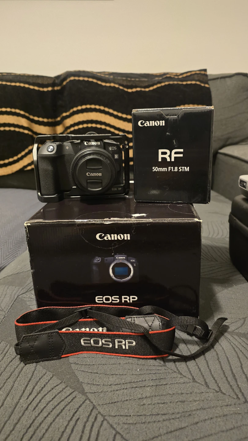 Canon EOS RP Camera with RF 50mm F1.8 STM Lens - photo 5