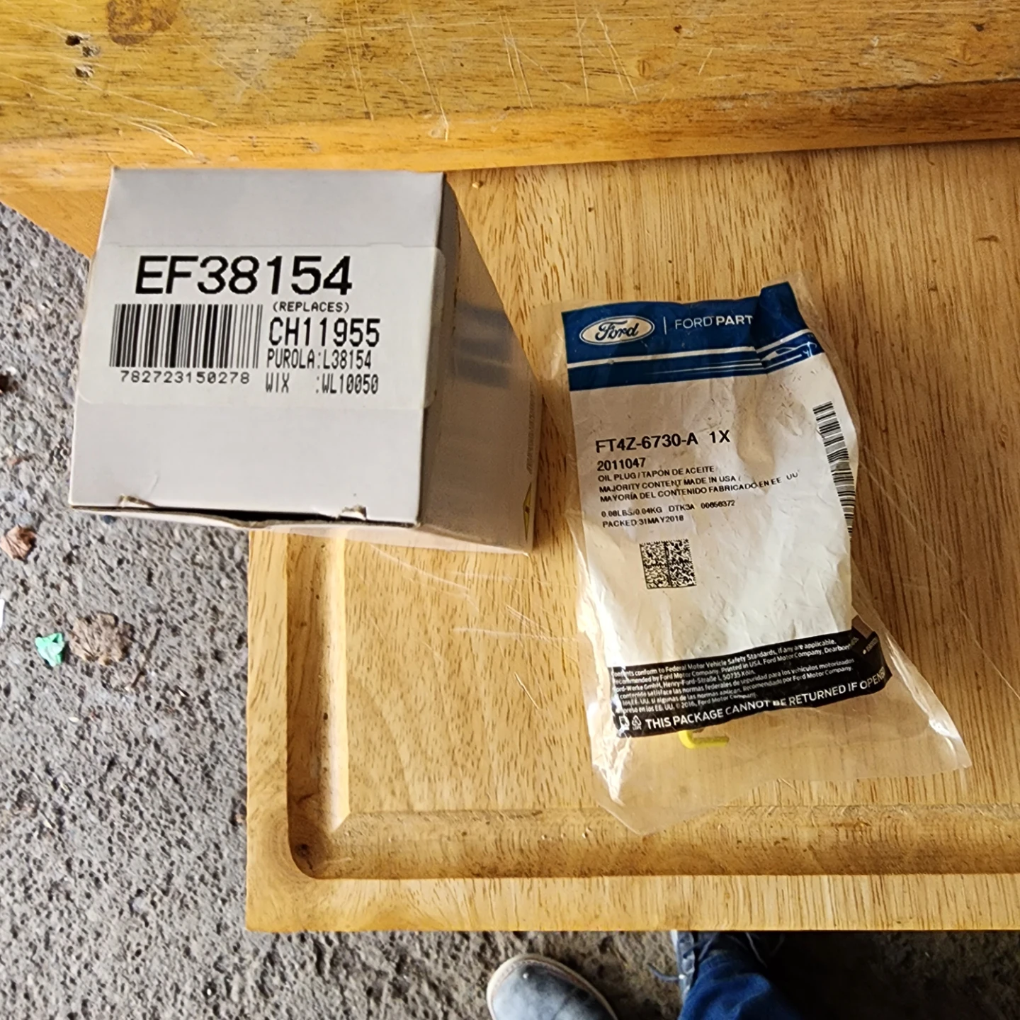 New Ford FT4Z-6730-A 1X Oil Plug