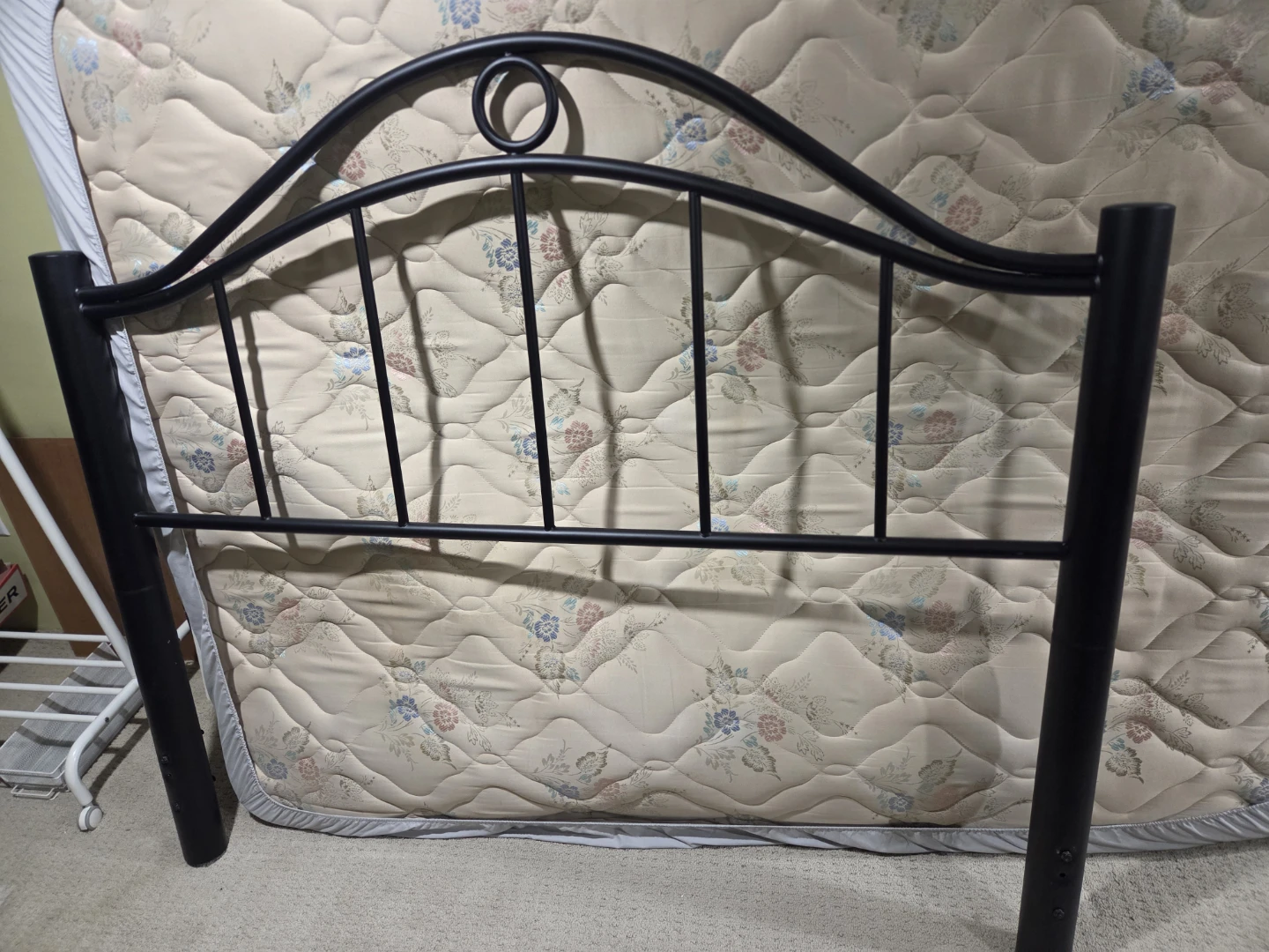 Doubke size Black Metal Bed Frame  excellent condition - photo 5